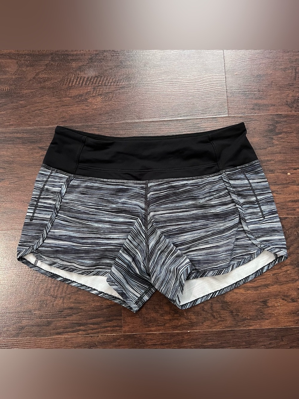 Lululemon Run Times Shorts Black White Space Dye Lined Zip Pocket Size 6